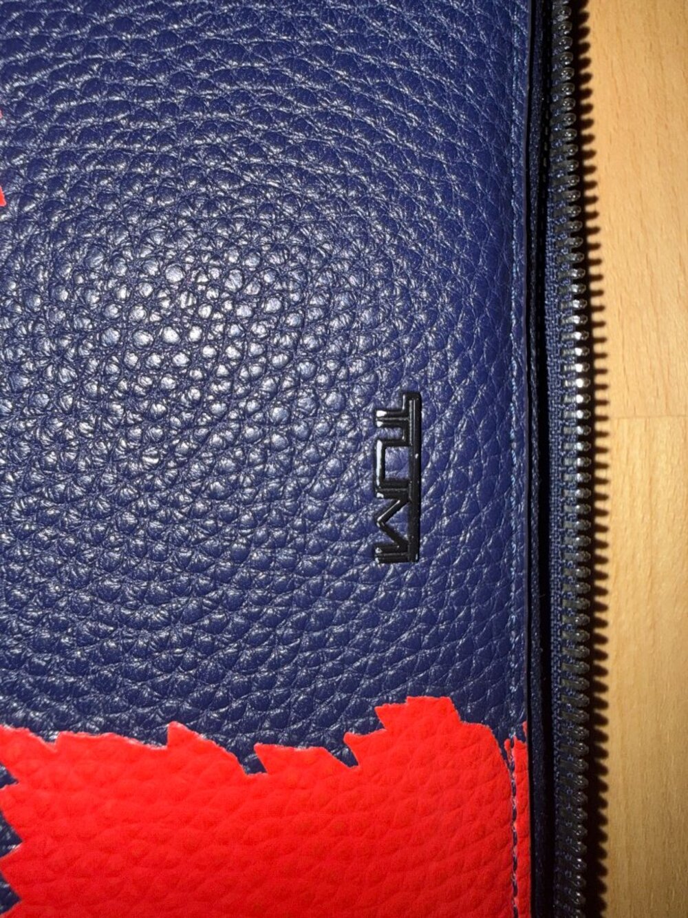TUMI Leather Zip Around Travel Wallet Passport Organizer Navy Red - Picture 2 of 6